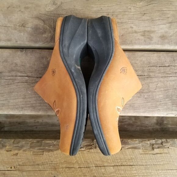 Ariat Alamosa Camel Tan Suede Leather Floral Embroidered Open Back Mules 8.5 - Picture 3 of 10